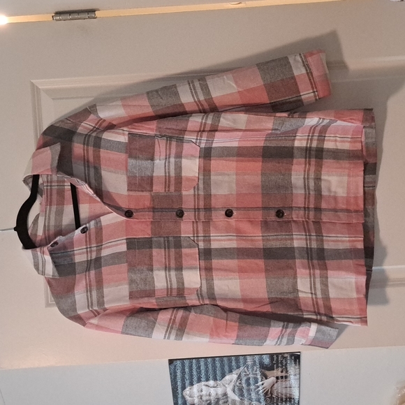 🔥New pink button up plaid shirt - Picture 5 of 8